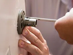 Security Locksmith Services Opa Locka, FL 305-407-3023 - 18-Emergency-Opening